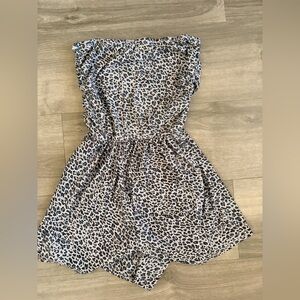 SHEIN Gray & Black Strapless Leopard Romper